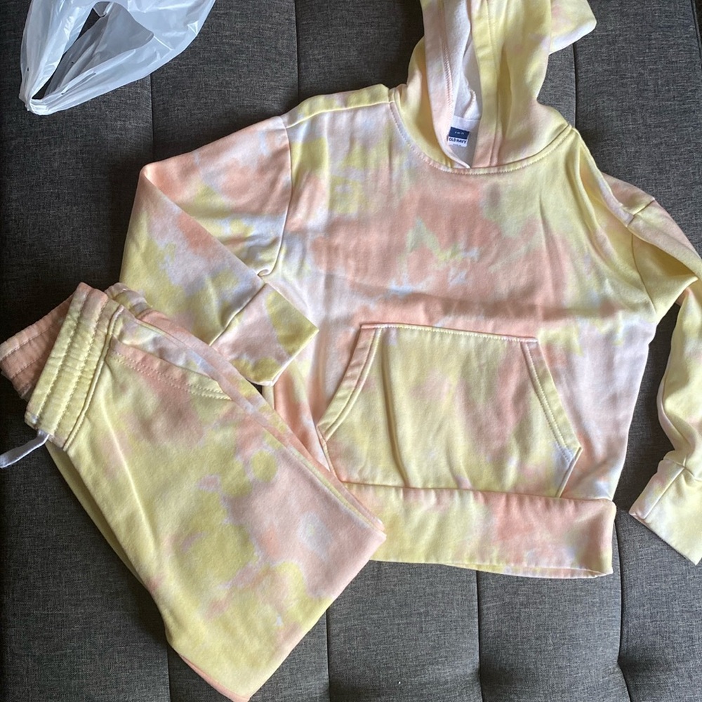 Girls OldNavy Sweatsuit